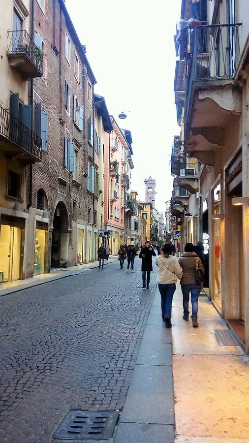 Marconi Rooms Loggia Delle Erbe Verona Apartamento