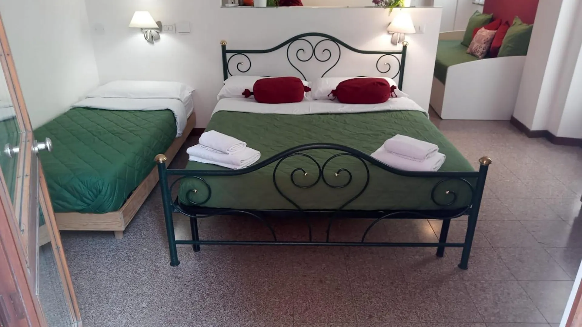 Διαμέρισμα Marconi Rooms Loggia Delle Erbe Βερόνα